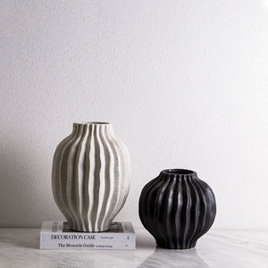 Nordic Minimalist Ceramic Creative Petal Vase - HOUSYE