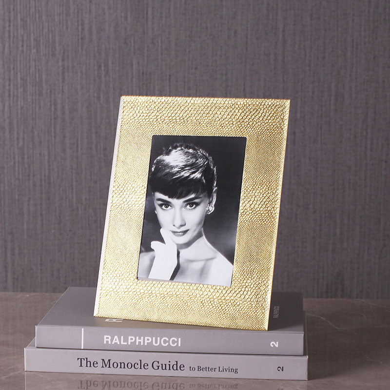 Creative Light Luxury Golden Fashion Glass Photo Frame - HOUSYE