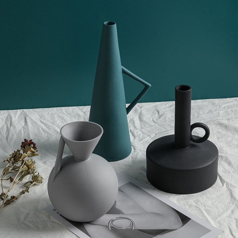 Geometric Model Ceramic Vase - HOUSYE