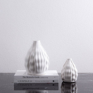 Simple Ceramic Creative Wave Pattern Vase - HOUSYE