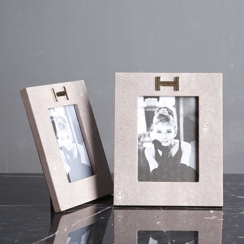 Creative Light Luxury Metal Photo Frame - HOUSYE