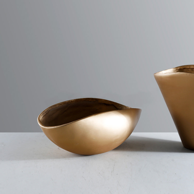 Wabi-sabi Golden Flowerpot