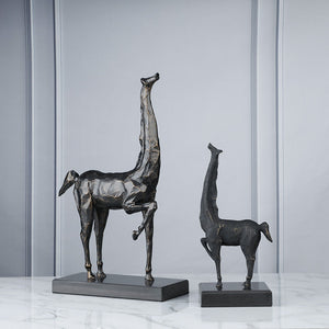 Black Giraffe Sculpture - HOUSYE