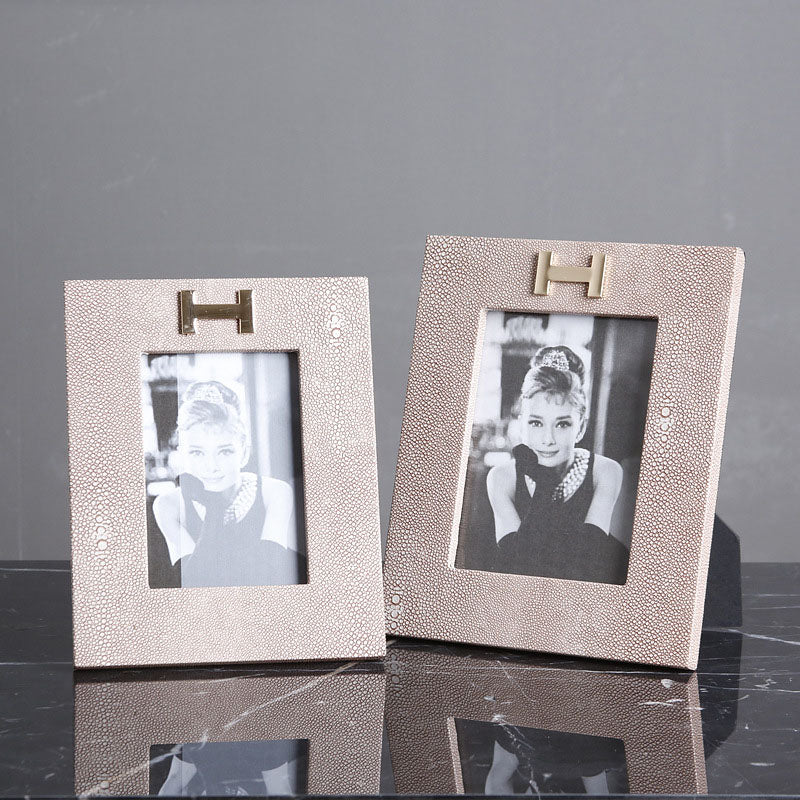 Creative Light Luxury Metal Photo Frame - HOUSYE