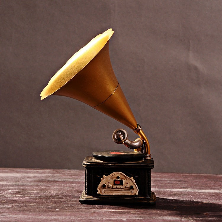 The Model of The Old Gramophone - HOUSYE